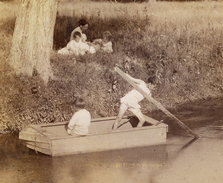 Two Boys Playing at the Creek (Два мальчика играют в ручье), July 4, 1883