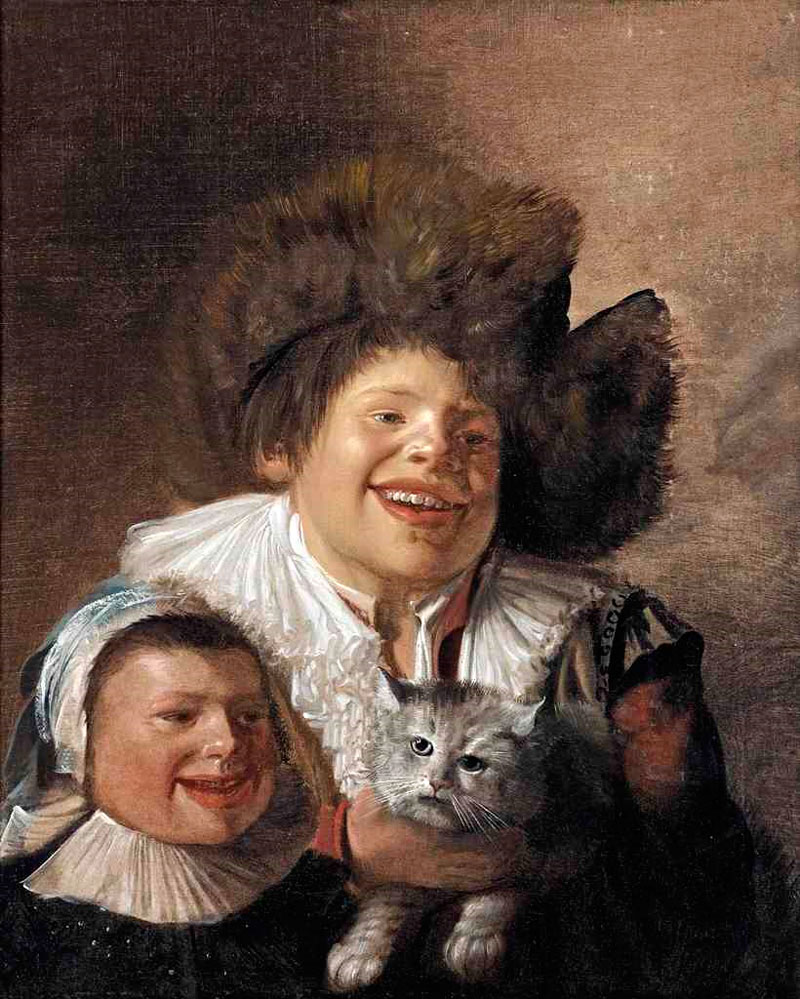 A smiling girl and a boy with a fur hat holding a cat (Улыбающаяся девочка и мальчик в меховой шапке, держащий кошку)