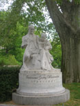 Statue of Ferdinand Georg Waldmuller in the Rathauspark in Vienna, Austria (Статуя Фердинанда Георга Валдмюллера в Вене)