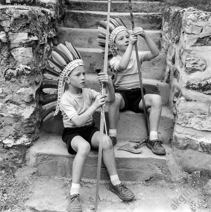 Two boys with feather headdresses, bows and arrow (Два мальчика в головных уборах с перьями, с луками и стрелами), c.1950s