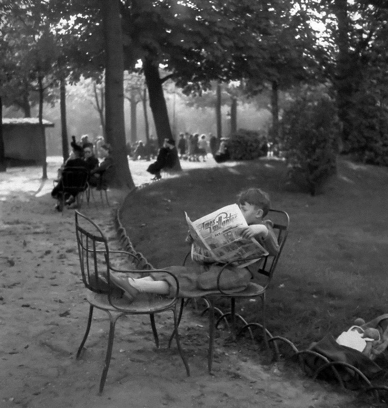 A young boy reading (Читающий мальчик), 1947