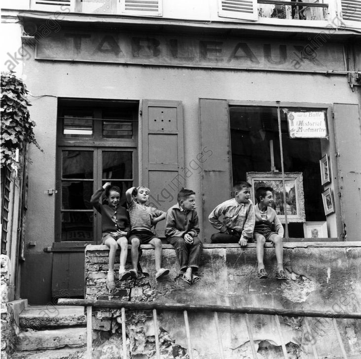 Five boys in Montmartre (Пять мальчиков на Монмартре), 1950s