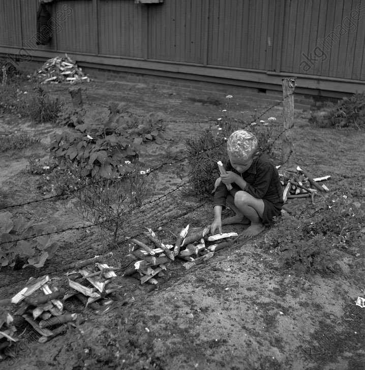 Camp for German refugees from Silesia and East Prussia (Лагерь для немецких беженцев из Силезии и Восточной Пруссии), 1948