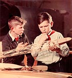 Model aircraft constructors