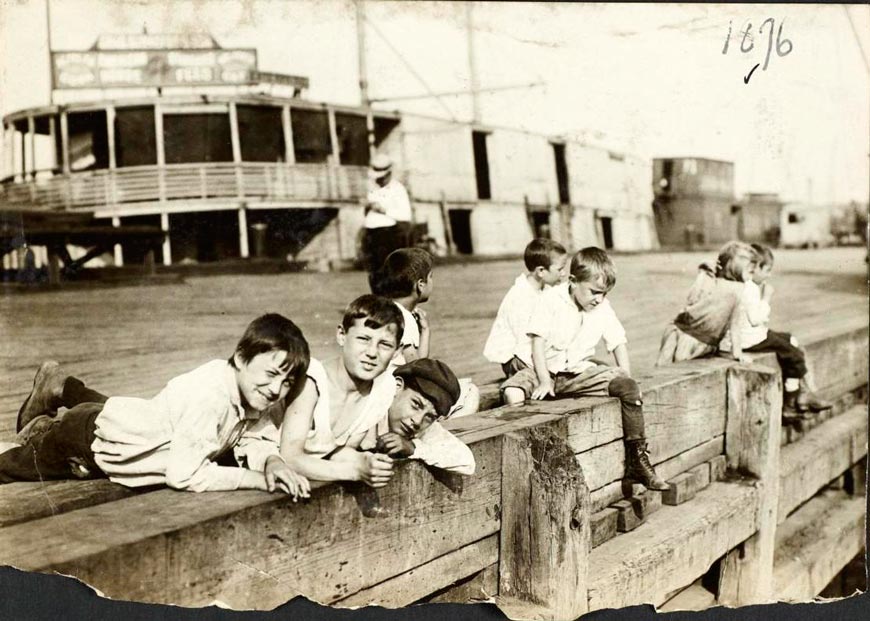 Boys on a Wharf (Мальчики на причале), 1910s