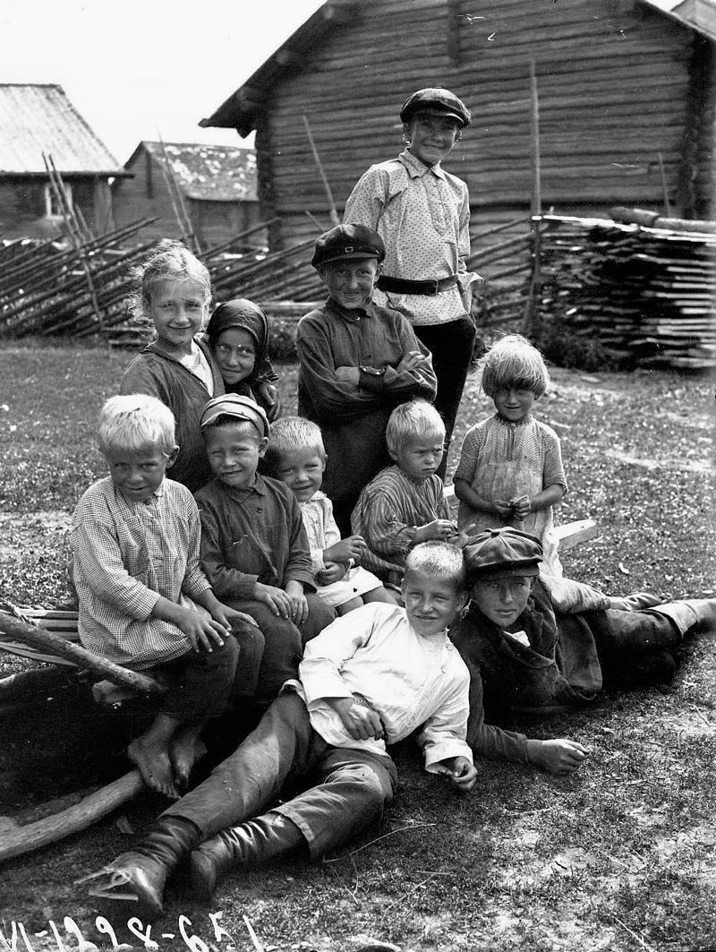 Группа детей (Group of a children), 1927