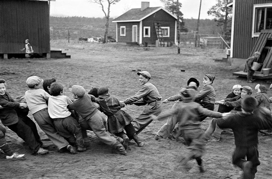 Students of a country school during their recreation (Ученики сельской школы на перемене), 1948