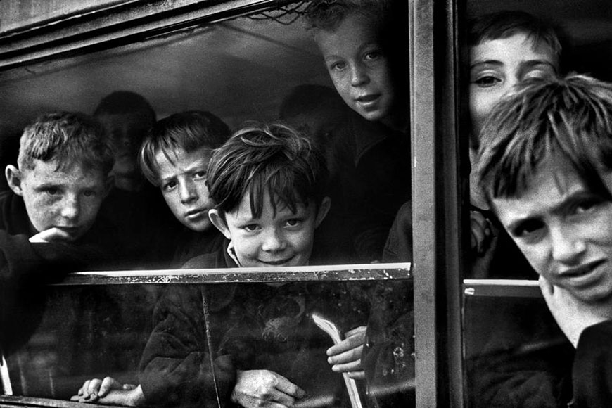 Bus with school children (Автобус со школьниками), 1946