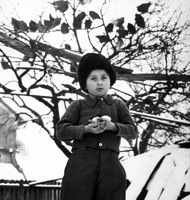 During the flooding of the Theiss river (Во время разлива реки Тиса), 1947