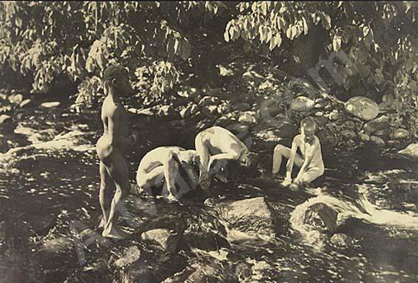 Boys in a stream (Мальчики в ручье), ca.1935