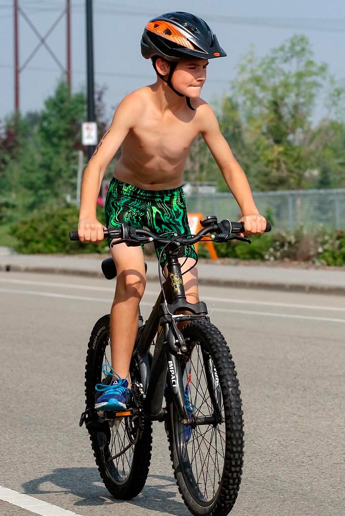 Мальчишки и велосипеды *  Boys and bicycles