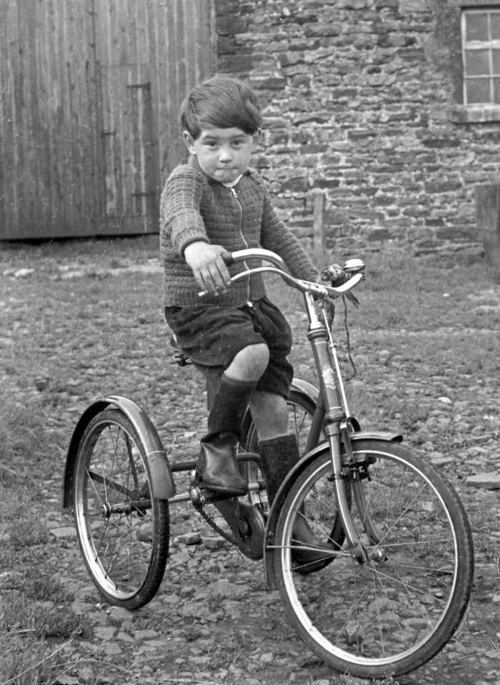 Мальчишки и велосипеды *  Boys and bicycles