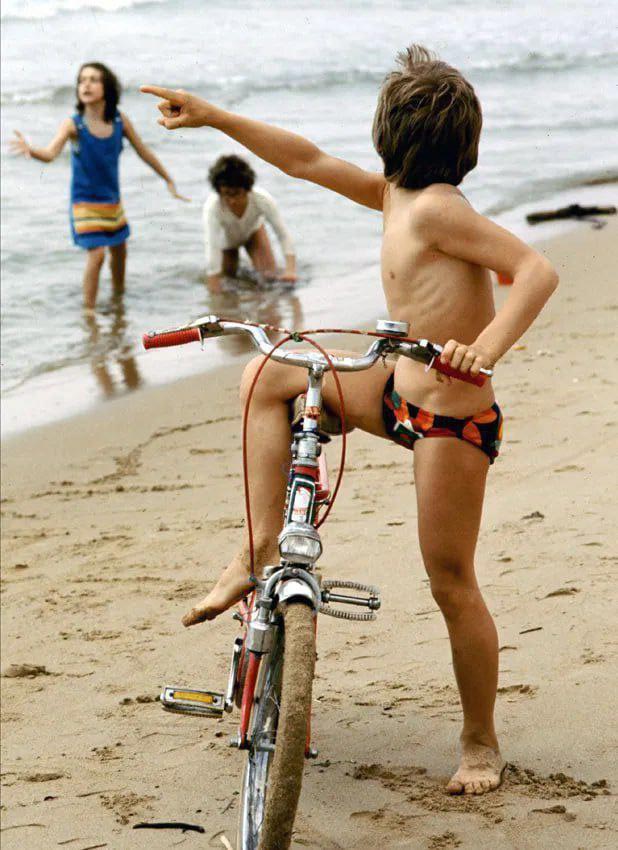 Мальчишки и велосипеды *  Boys and bicycles