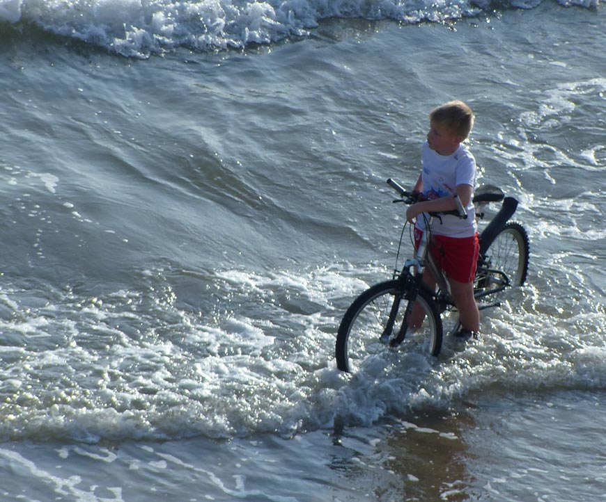 Мальчишки и велосипеды *  Boys and bicycles