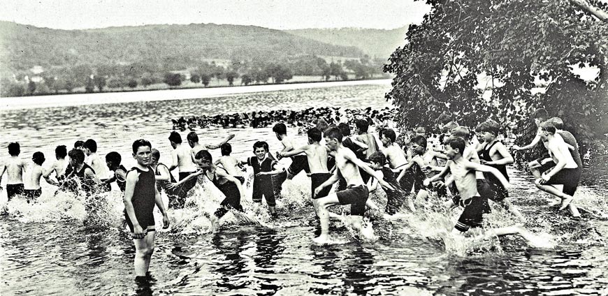 Future soldiers at Camp Pershing (Будущие солдаты в лагере Першинг), July 30, 1918