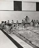 Swimming lesson at the YMCA / Урок плавания в ИМКА