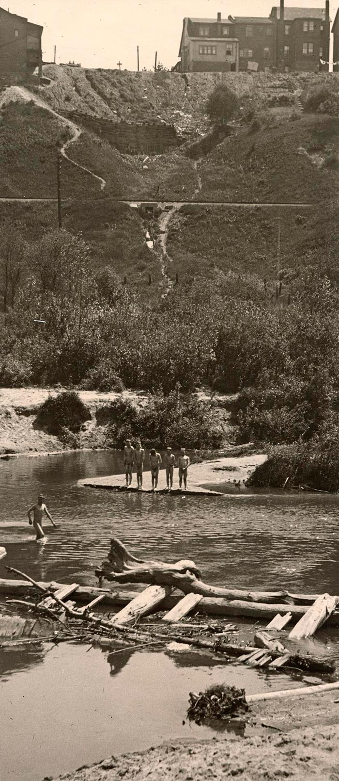 Boys swimming in the Don River at ''Bare Ass Beach'' in Riverdale (Мальчики купаются в реке Дон на пляже «Голые задницы» в Ривердейле), 1923