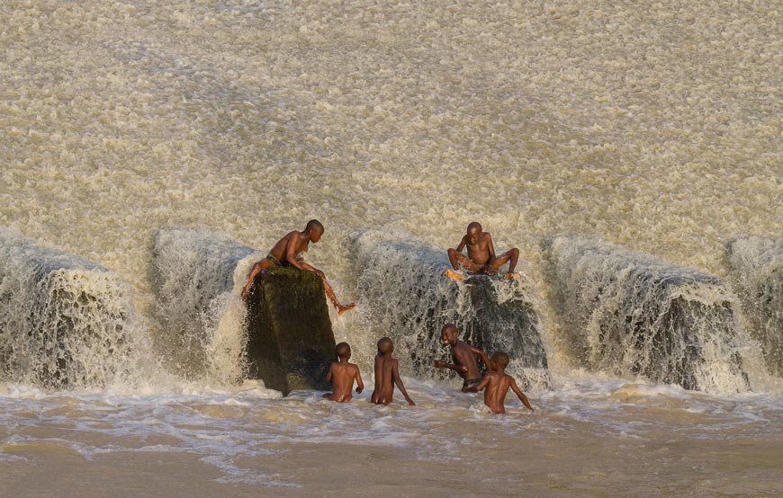 Bathing boys (Купающиеся мальчики), 2018