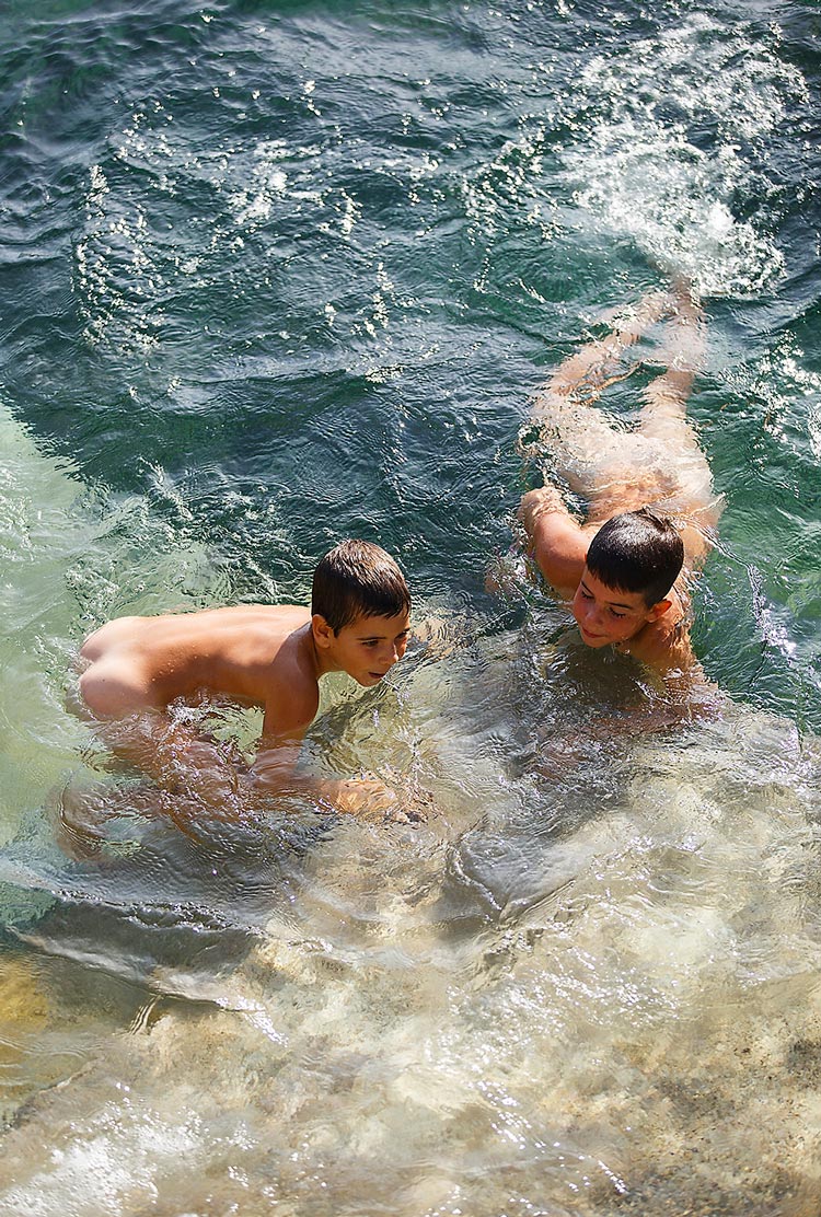 Children bathing (Купающиеся дети), 2022