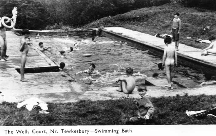 Swimming bath (Бассейн)