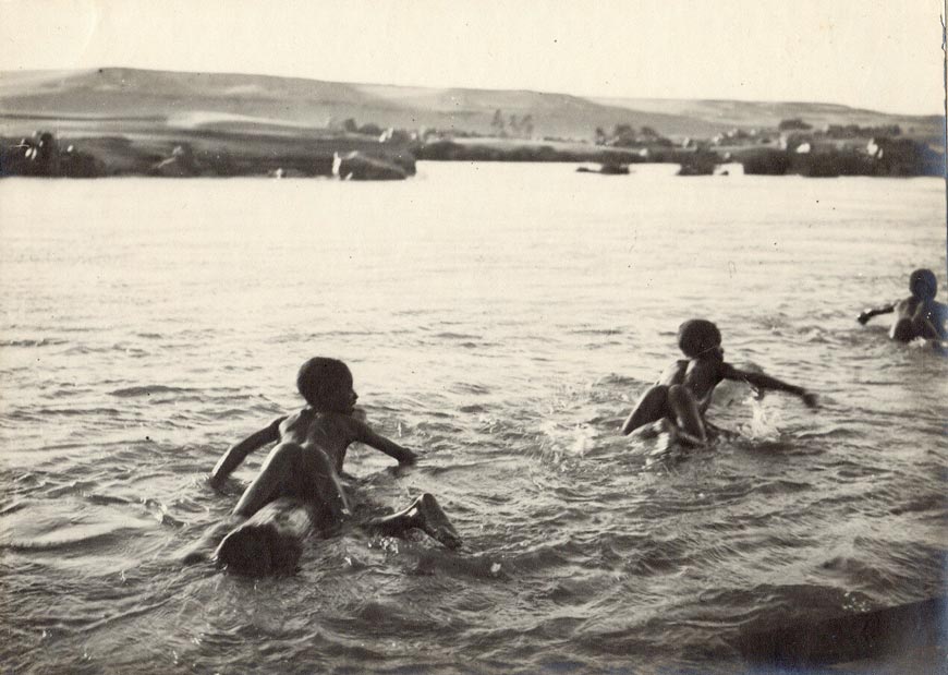 Children bathe in the Nile (Дети купаются в Ниле), 1897