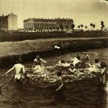 Badende drenge / Мальчики купаются