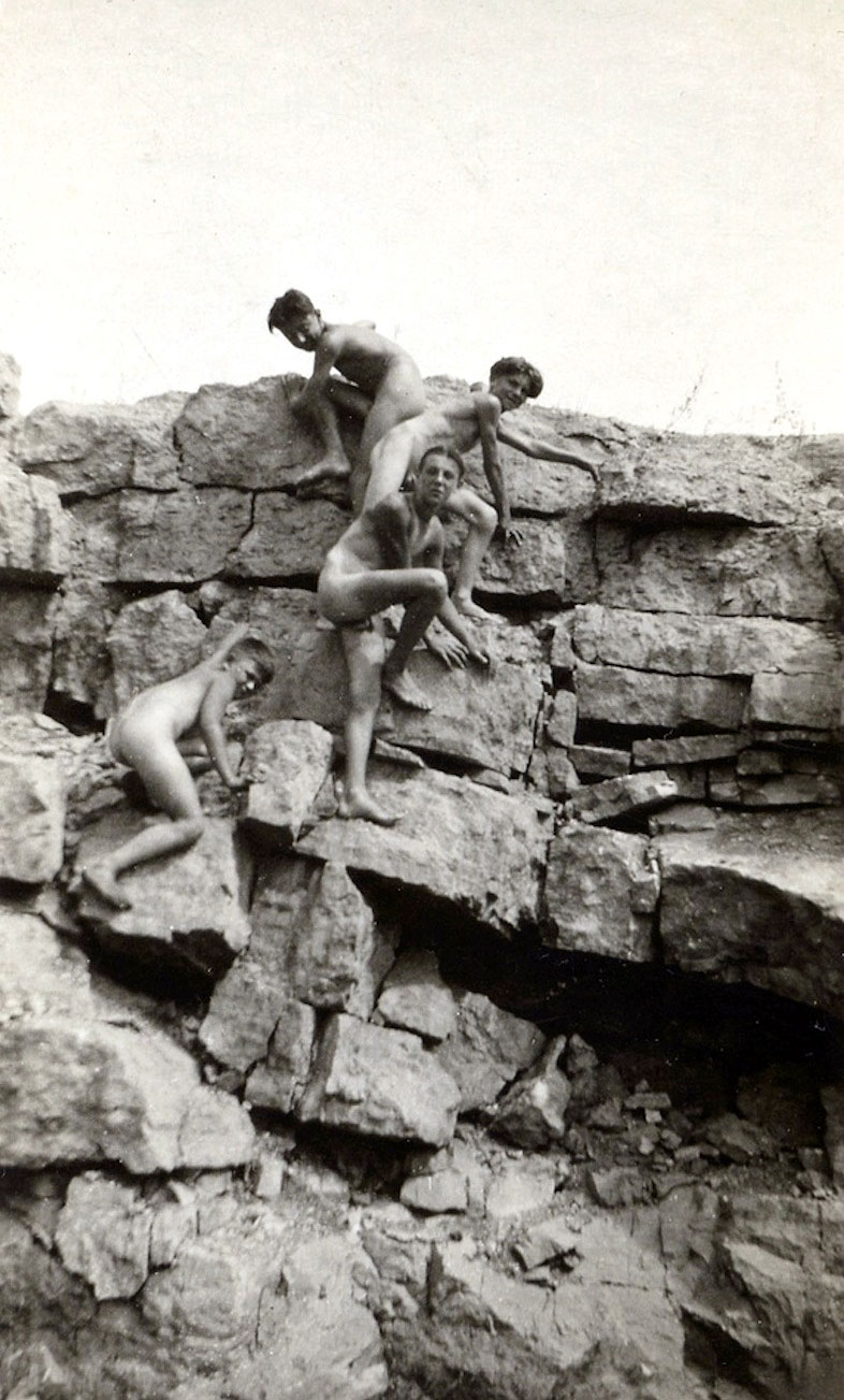 Boys skinny dipping (Мальчишки купаются голышом), 1920s