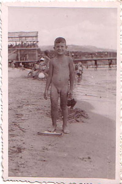 Nude Boy on Beach (Нагой мальчик на пляже), 1948