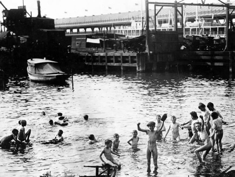 East River, 1910