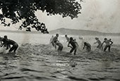 Beim Baden im Plöner See / Купание в озере Гросер-Плёнер-Зе