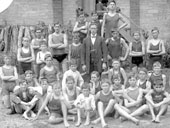 Members of a swimming club / Члены плавательного клуба