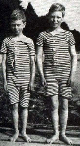 That's thier Royal Highnesses Edward VIII and George VI (Их Королевские Высочества Эдуард VIII и Георг VI), early XX