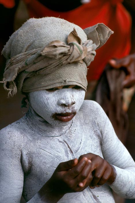 Boy with ritual body painting (Мальчик в ритуальной раскраске), 1975