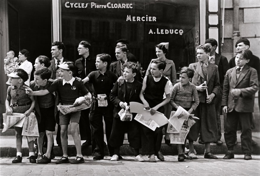 Watching the Tour de France (Наблюдая за гонкой Тур де Франс), July 1939 