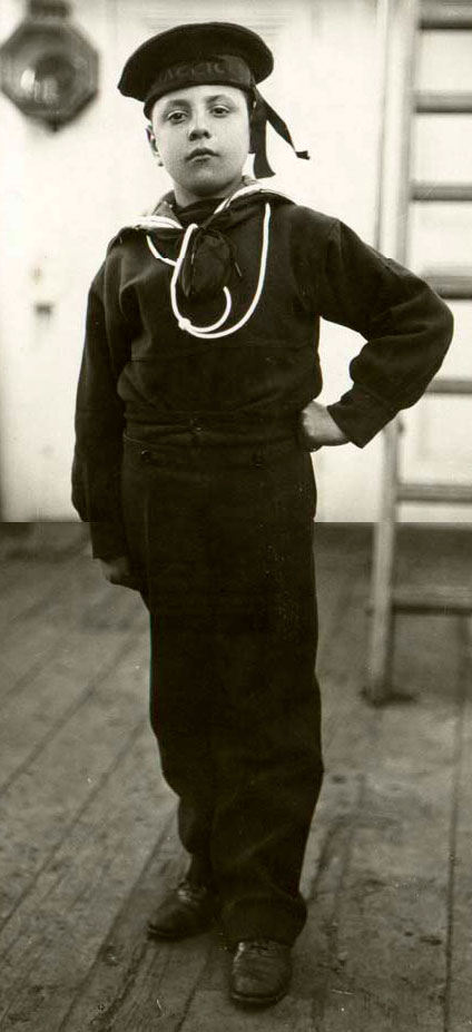 Luigi Amendola, one of the children of kindergarten ship Caracciolo in uniform (Луиджи Амендола, один из детей учебного судна Караччиоло, в морской форме)