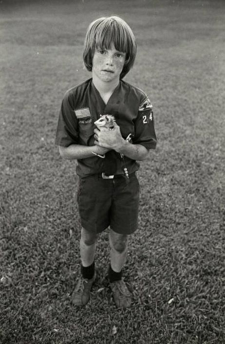 Cub Scout with baby opossum (Бойскаут-детеныш с детенышем опоссума)