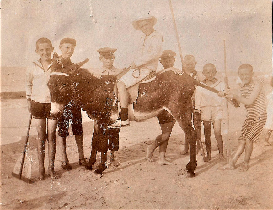 Enfants à la Plage (Дети на пляже), c.1890