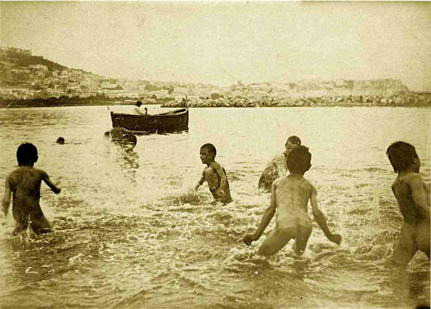 Young Boys playing in water in Mergellina (Мальчики играют в водах Мергеллины), XIX