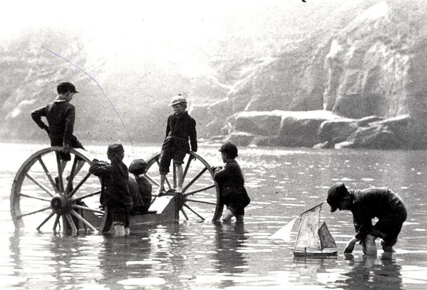 Cullercoats Sands (Пески Коллеркотс), c.1898