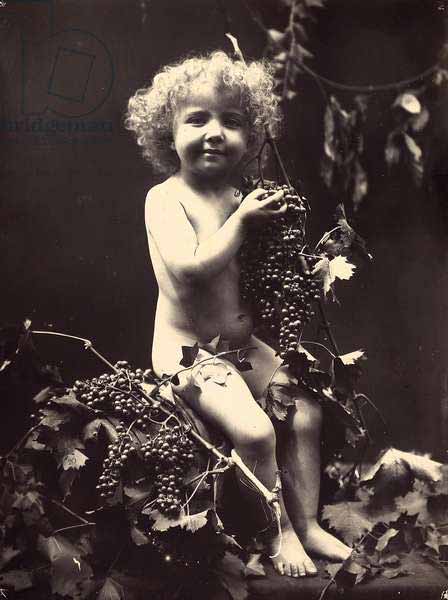 Portrait of a little boy dressed as Baby Bacchus (Портрет мальчика, одетого маленьким Вакхом), c.1920