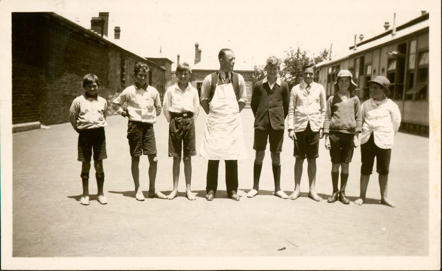 Woodwork class (Класс столярного мастерства), c.1930