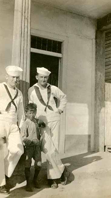 Sailors and barefoot boy (Матросы и босоногий мальчик), 1943