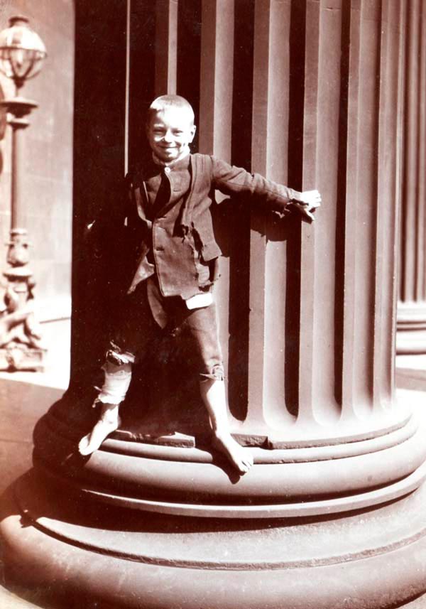 Boy on pillar (Мальчик у колонны), early XX