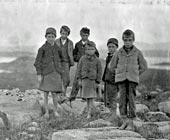 A group of boys from the Poolewe area / Группа мальчиков из Пулу