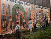 Children read A Sylvan Drew Circus billboard / Дети читают рекламный щит цирка Сильвана Дрю