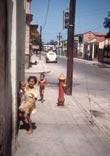 Children playing in streets / Дети, играющие на улице