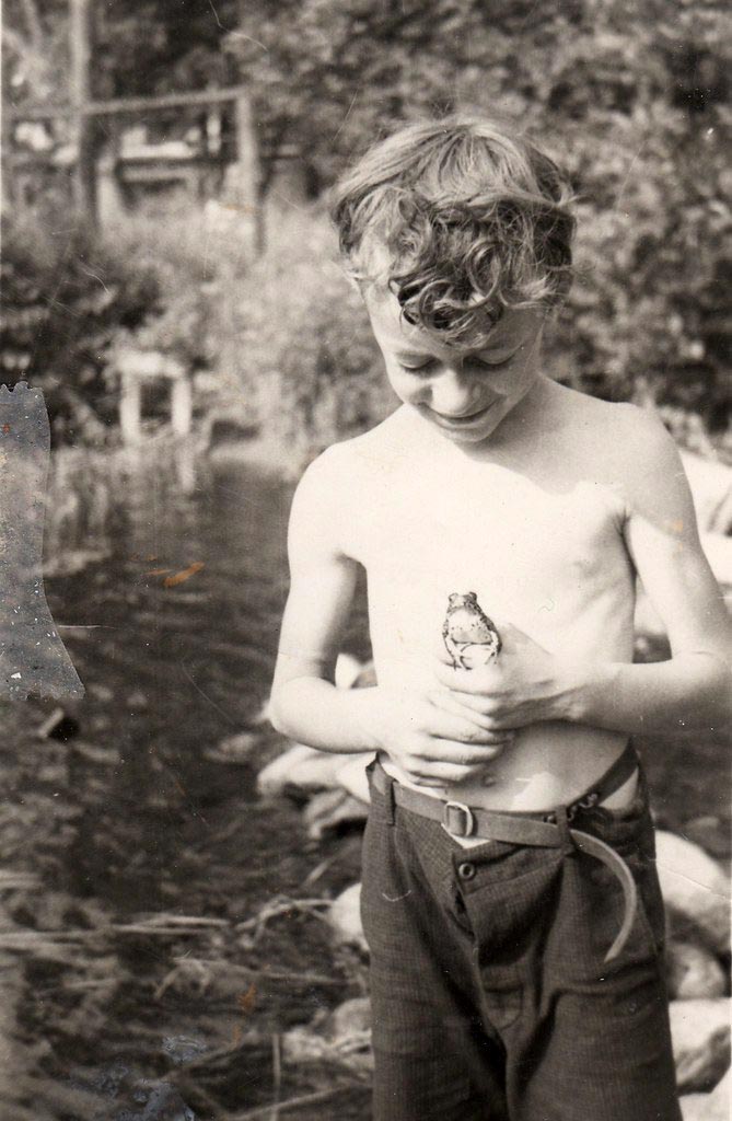 Boy with Frog (Мальчик с лягушкой), c.1949