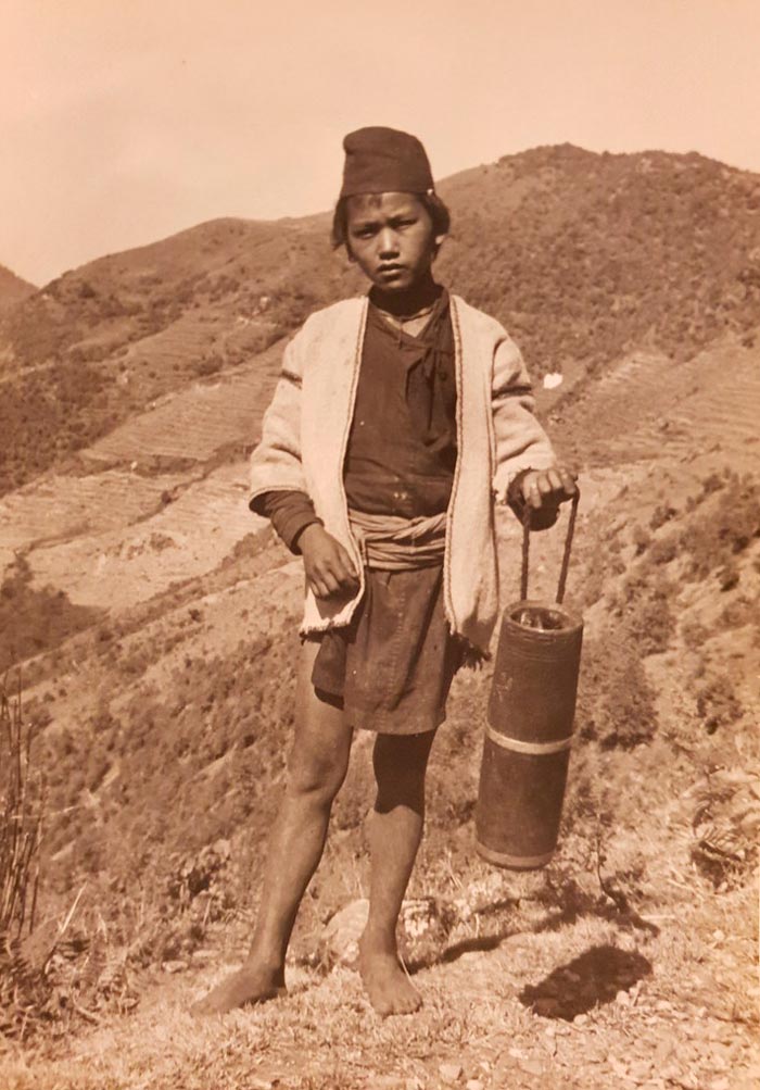 Boy with canister (Мальчик с канистрой), 1969