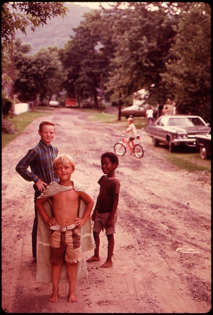 Children playing (Дети играют), June 1973