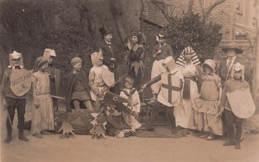 Saint George and the Dragon and other characters (Святой Георгий, дракон и другие персонажи), c.1925 